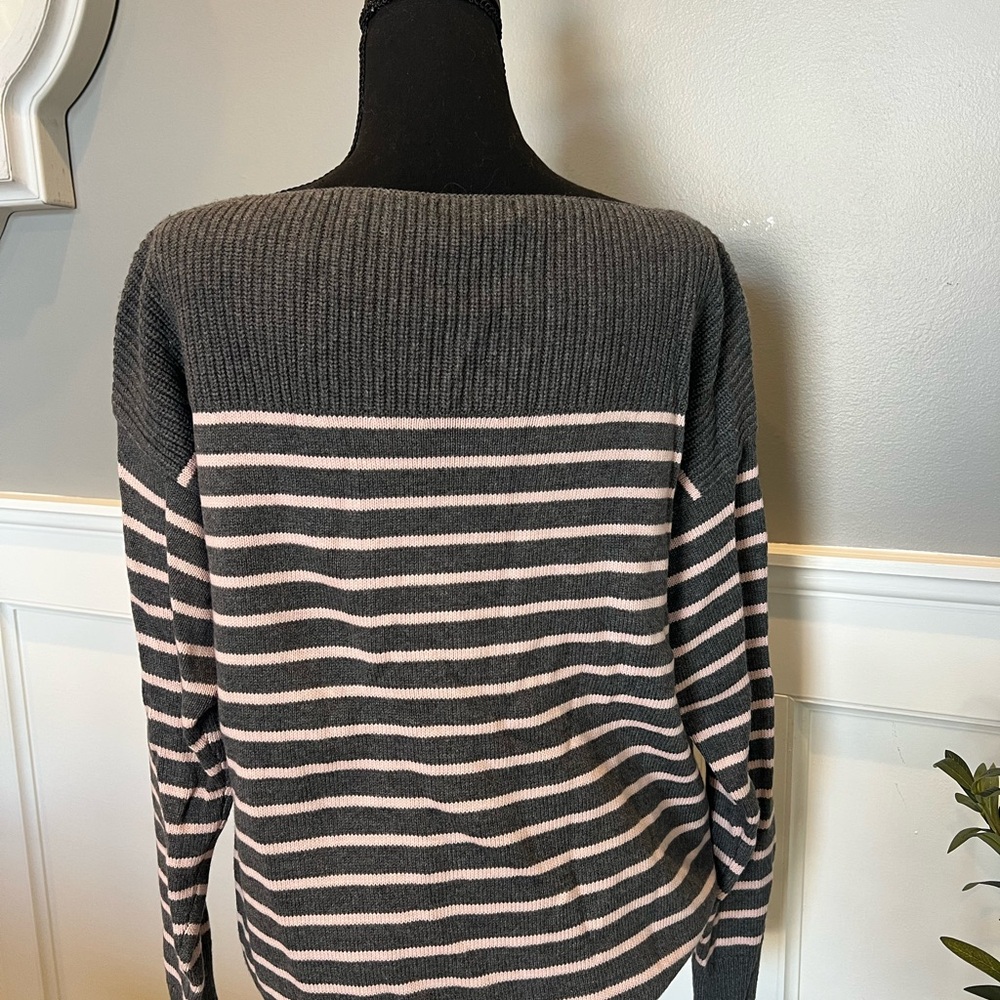 GAP Off-the-Shoulder Gray and Pink Sweater - Picture 2 of 3